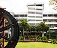 泰国瓦拉亚隆功皇家大学