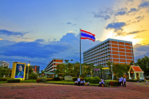 泰国先皇理工大学