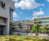 英国利兹大学