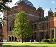 英国伯明翰大学