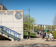英国巴斯大学