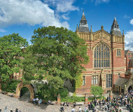英国利兹大学